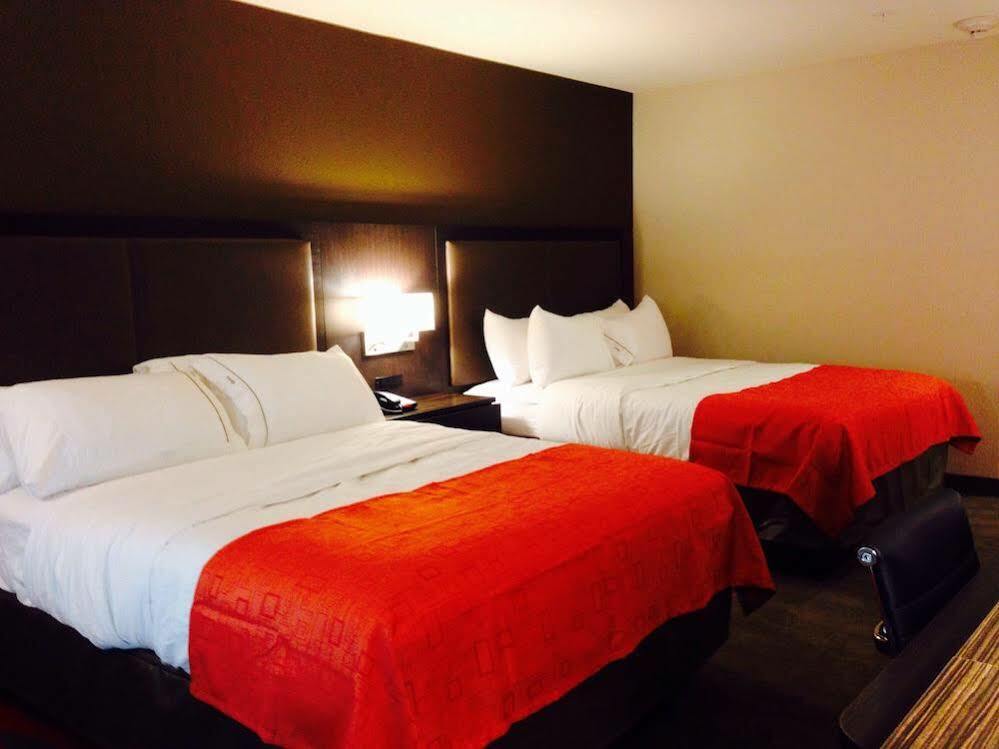 Holiday Inn Express Hotel & Suites Glasgow By Ihg Exterior foto